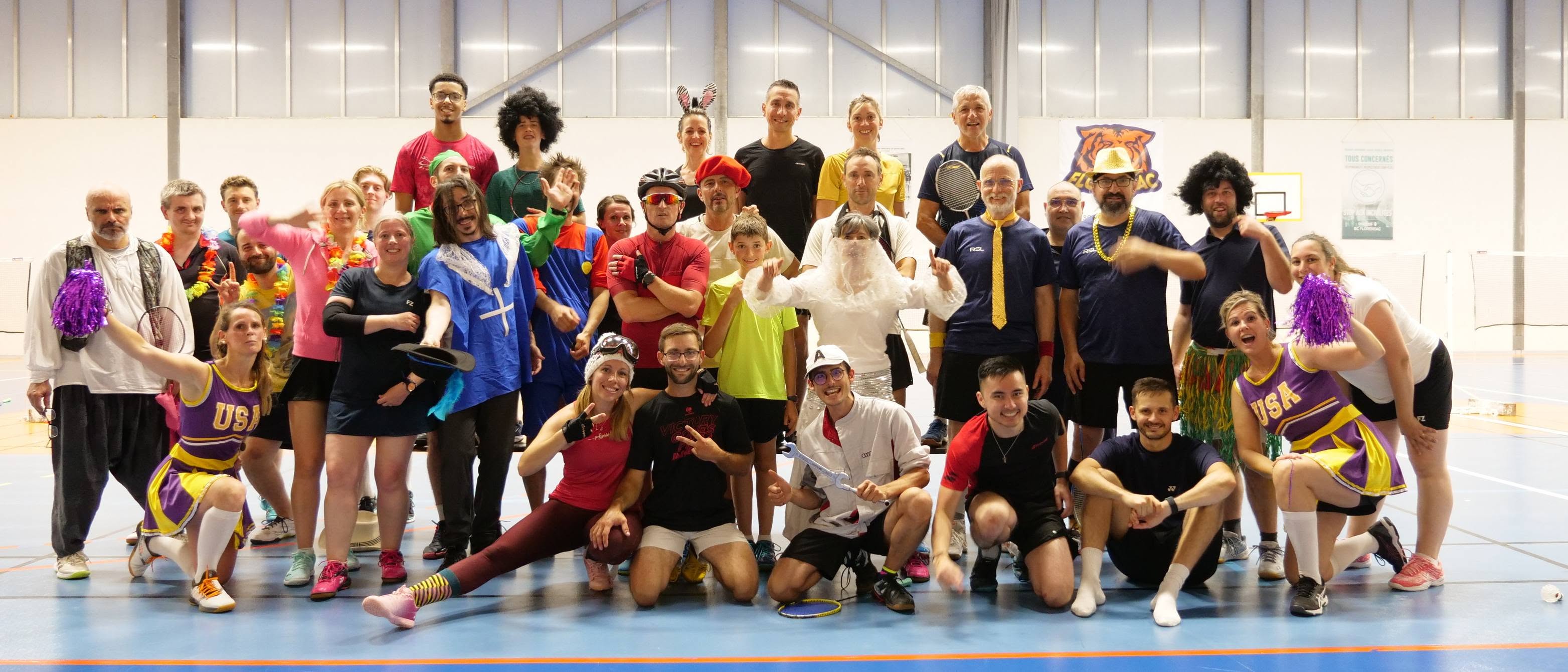 Les membres de Badaflo costumés lors d’un tournoi interne du club